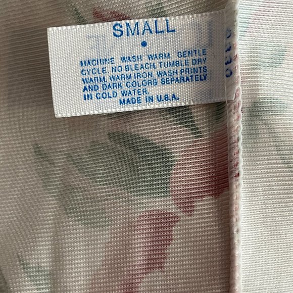 Vintage Lorraine women's satin bath robe size small. - Picture 6 of 9